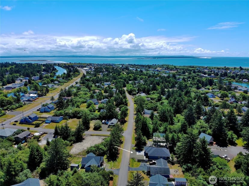 Property photo for 811 Vagabond Avenue, Ocean Shores photo 30