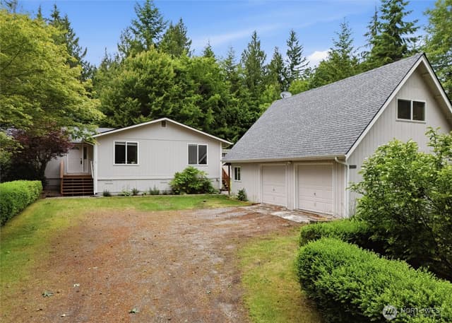 Property photo for 4236 Locker Road SE, Port Orchard photo 3