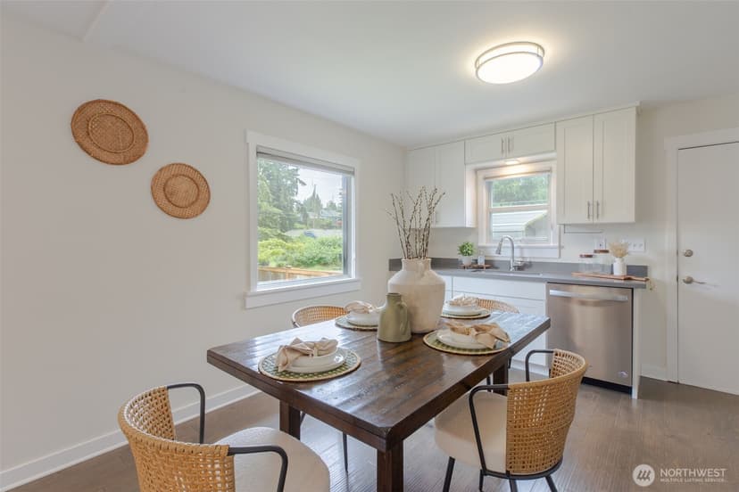 Property photo for 1420 S 129th Street, Burien photo 8
