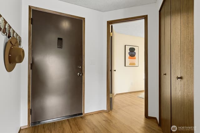 Property photo for 23403 Lakeview Drive #I-201, Mountlake Terrace photo 4