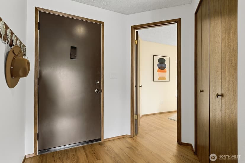 Property photo for 23403 Lakeview Drive #I-201, Mountlake Terrace photo 4