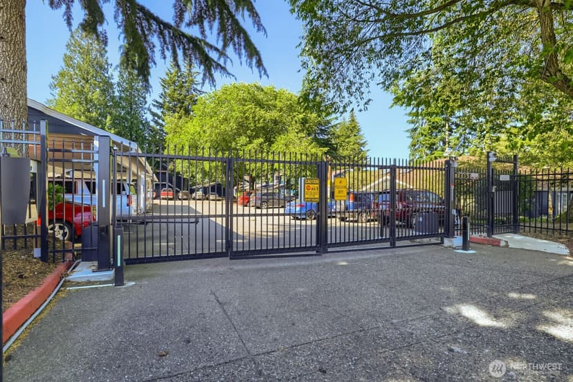 Property photo for 215 100th Street SW #B-204, Everett photo 9