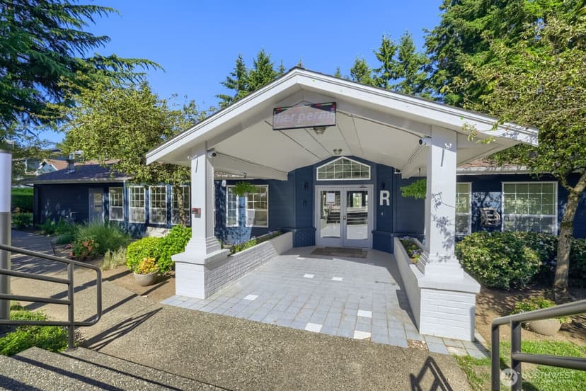 Property photo for 215 100th Street SW #B-204, Everett photo 15