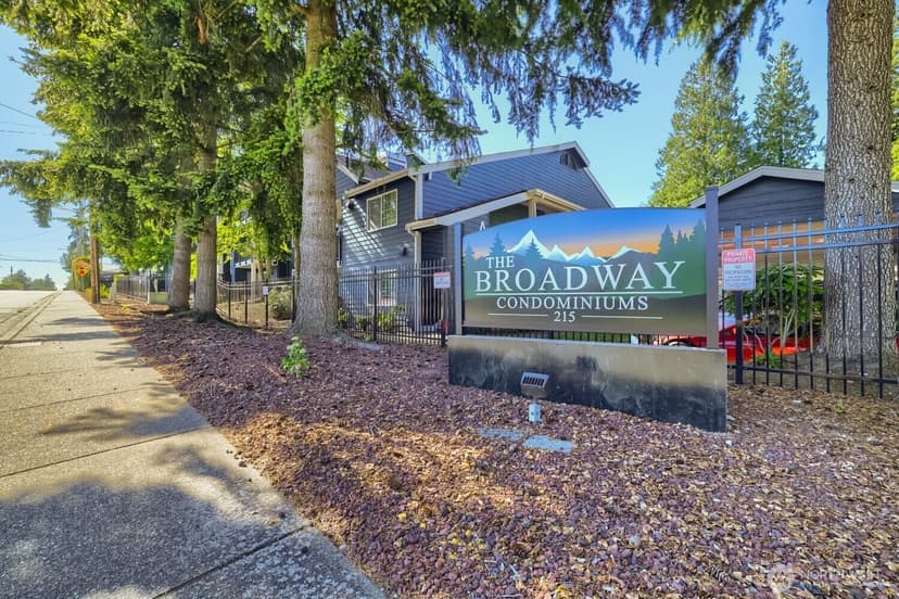 Property photo for 215 100th Street SW #B-204, Everett photo 13