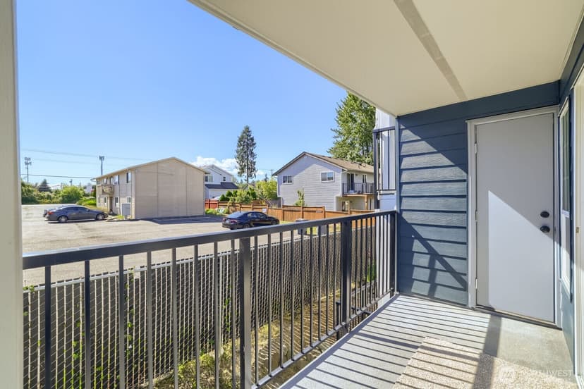 Property photo for 215 100th Street SW #B-204, Everett photo 11
