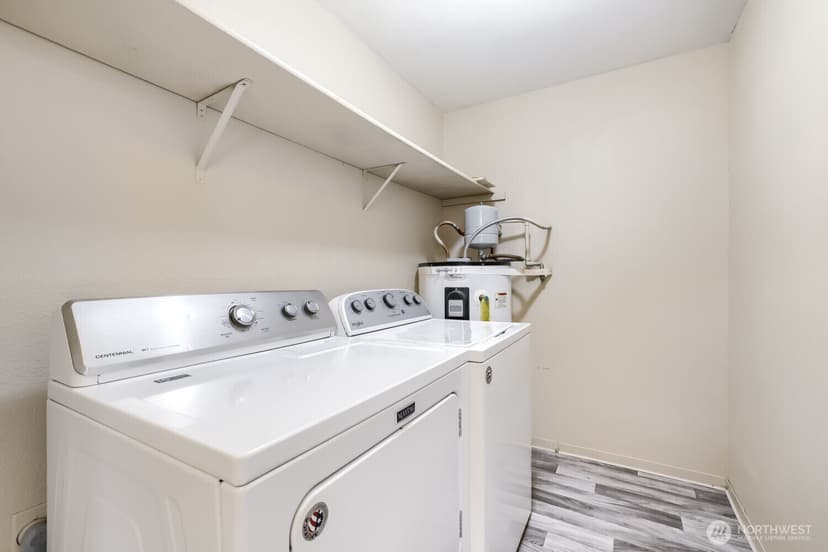 Property photo for 215 100th Street SW #B-204, Everett photo 12