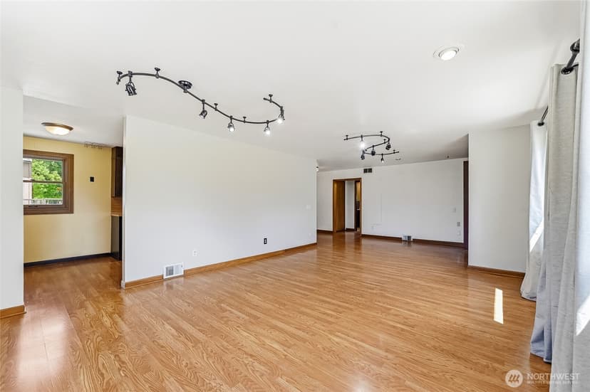 Property photo for 1805 80th Street E, Tacoma photo 10