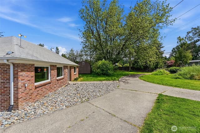 Property photo for 1805 80th Street E, Tacoma photo 4