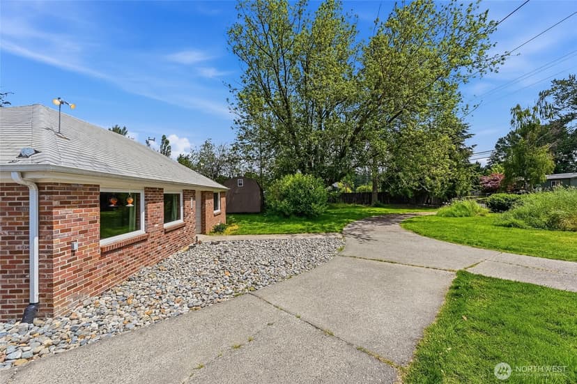 Property photo for 1805 80th Street E, Tacoma photo 4