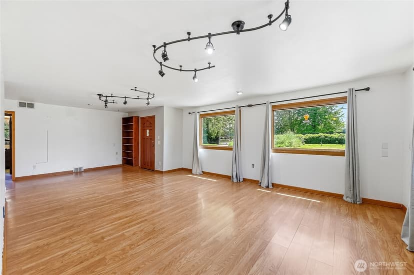 Property photo for 1805 80th Street E, Tacoma photo 9