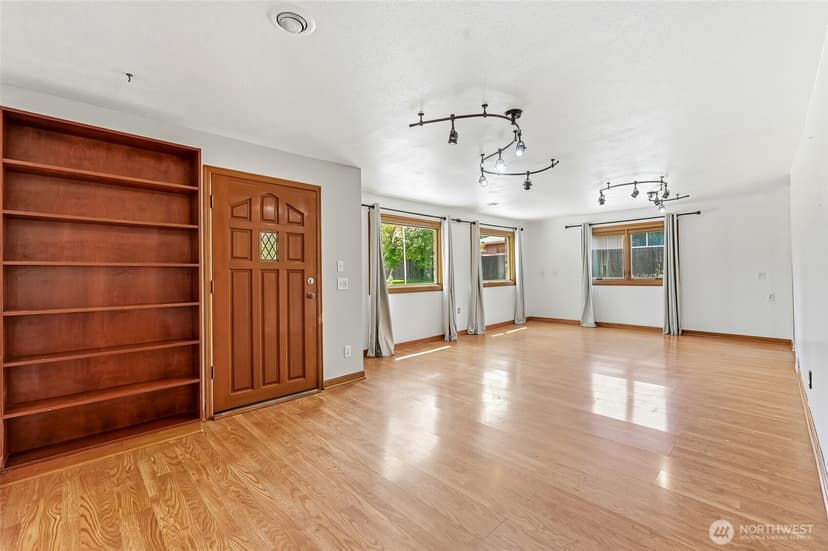 Property photo for 1805 80th Street E, Tacoma photo 7