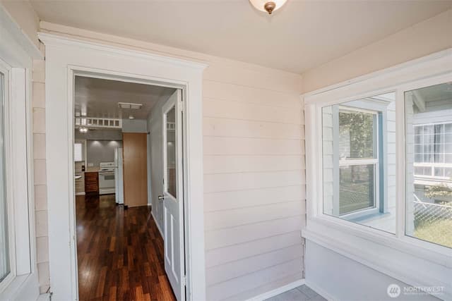 Property photo for 2218 Summit Avenue, Everett photo 4