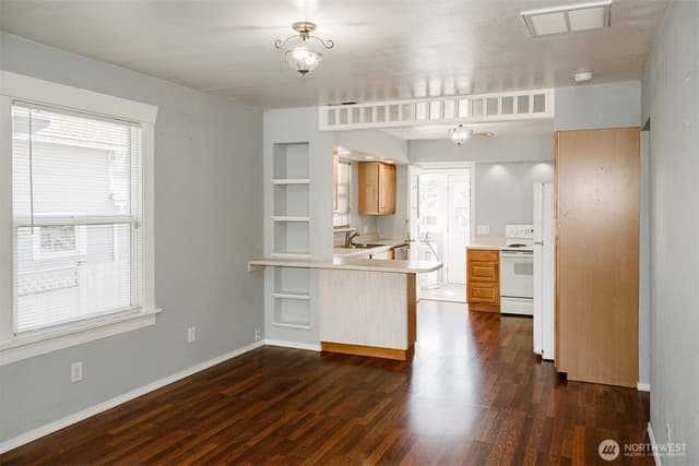 Property photo for 2218 Summit Avenue, Everett photo 5