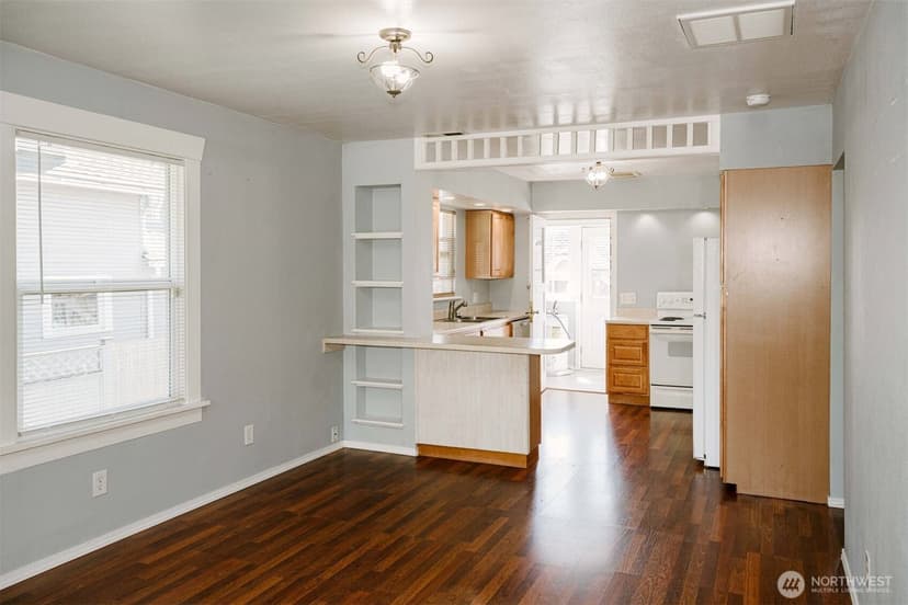 Property photo for 2218 Summit Avenue, Everett photo 5