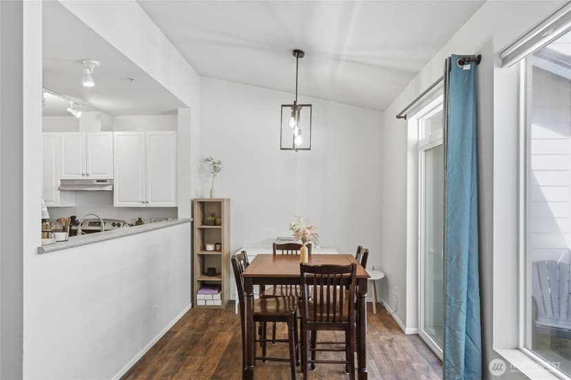 Property photo for 10825 SE 200th Street #H206, Kent photo 5