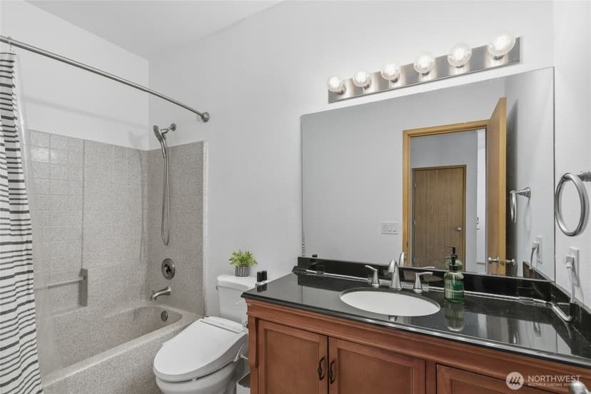 Property photo for 10825 SE 200th Street #H206, Kent photo 10