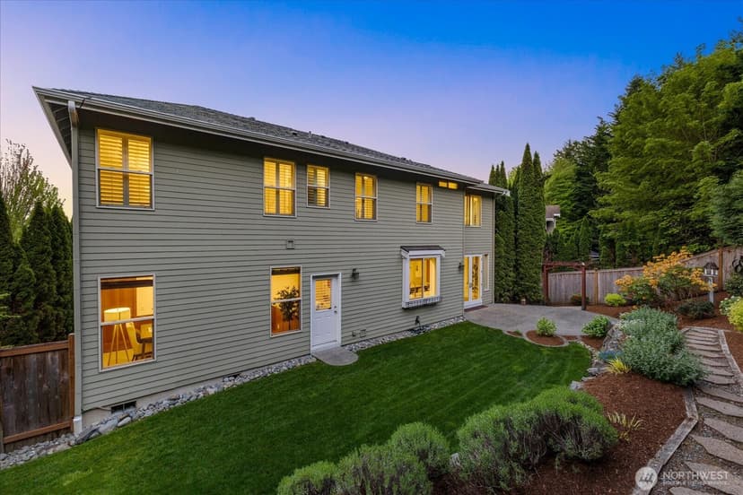 Property photo for 423 Sky Country Way NW, Issaquah photo 5