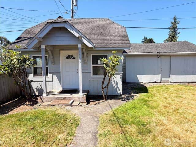 Property photo for 2220 Summit Avenue, Everett photo 2