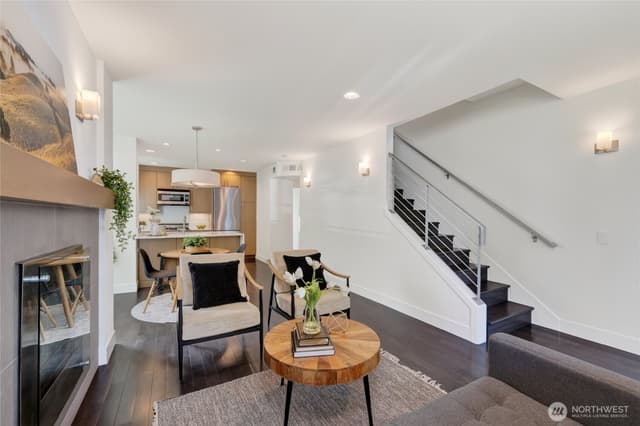 Property photo for 311 14th Avenue E #A, Seattle photo 4
