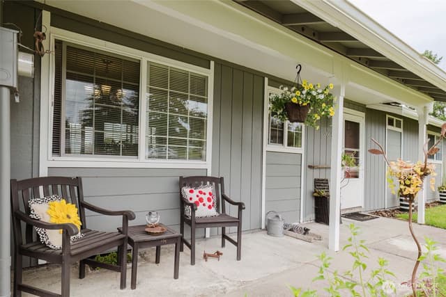 Property photo for 2864 SE Flaiz Court, Port Orchard photo 3