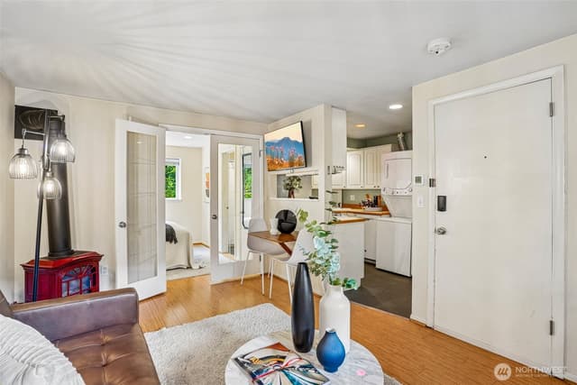Property photo for 3624 Whitman Avenue N #1, Seattle photo 5