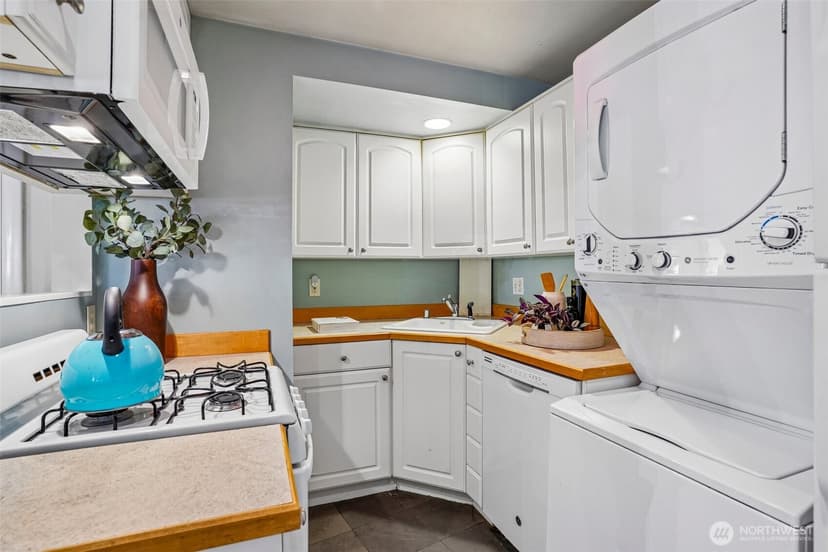 Property photo for 3624 Whitman Avenue N #1, Seattle photo 11