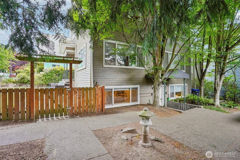 Property photo for 3624 Whitman Avenue N #1, Seattle