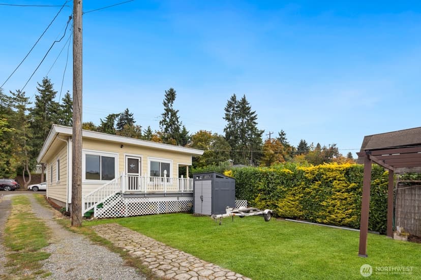 Property photo for 10006 Rainier Avenue S, Seattle photo 3