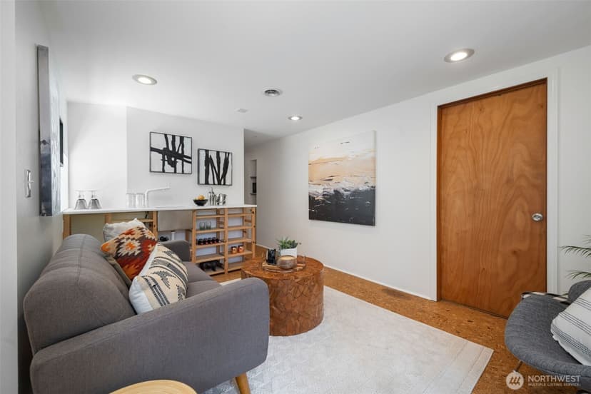 Property photo for 906 19th Avenue, Seattle photo 28