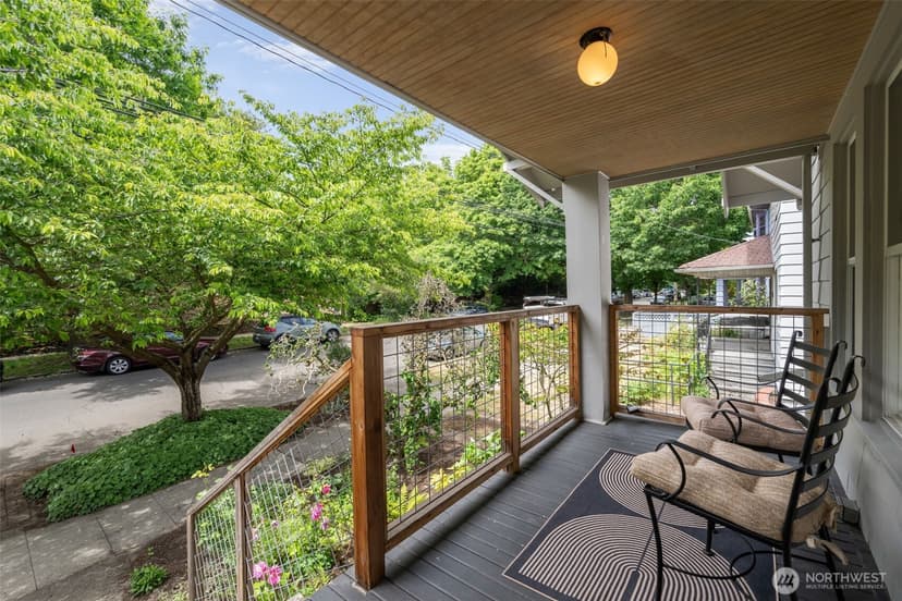 Property photo for 906 19th Avenue, Seattle photo 6