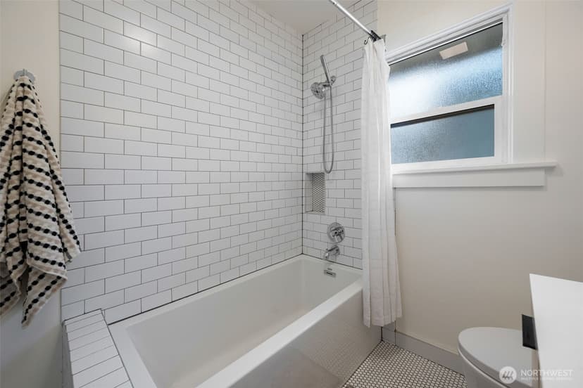Property photo for 906 19th Avenue, Seattle photo 24
