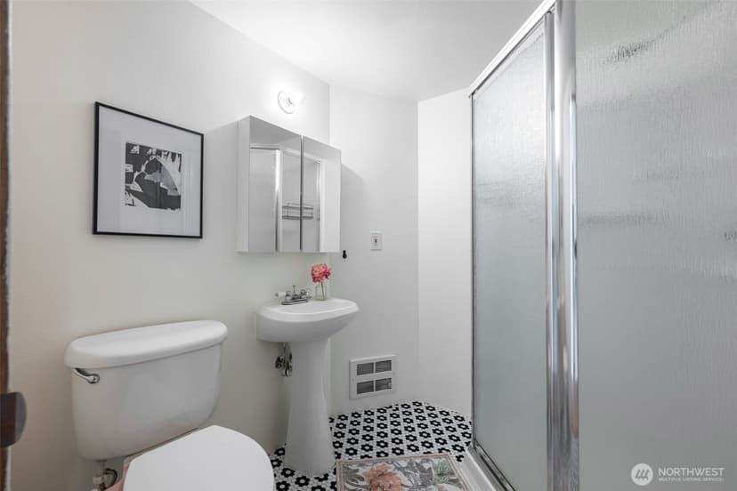 Property photo for 906 19th Avenue, Seattle photo 32