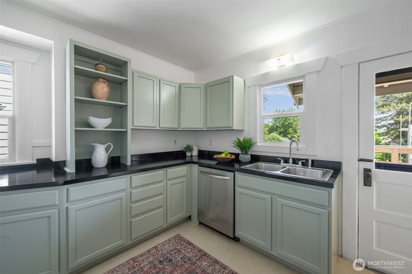 Property photo for 906 19th Avenue, Seattle photo 15