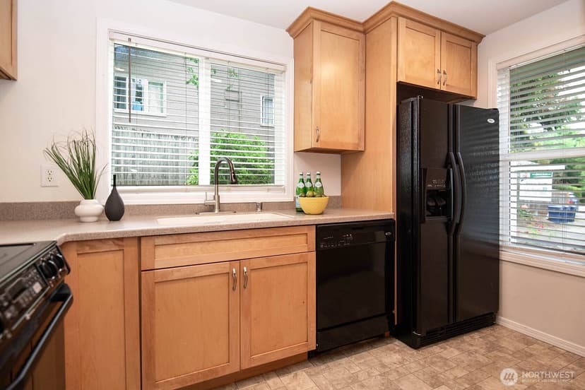 Property photo for 20322 33rd Avenue W #B, Lynnwood photo 13