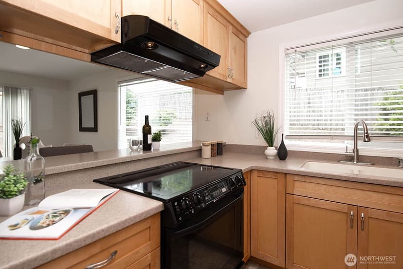 Property photo for 20322 33rd Avenue W #B, Lynnwood photo 11