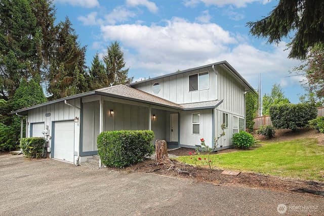 Property photo for 20322 33rd Avenue W #B, Lynnwood photo 3
