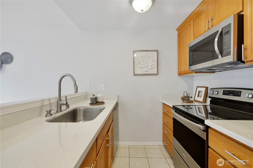 Property photo for 10013 NE 123rd Street #F-C, Kirkland photo 10