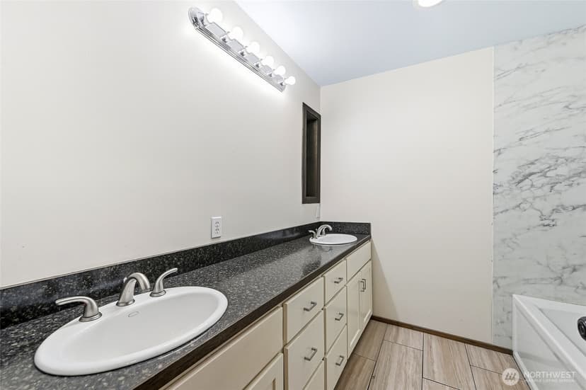 Property photo for 8221 308th Avenue SE, Issaquah photo 23