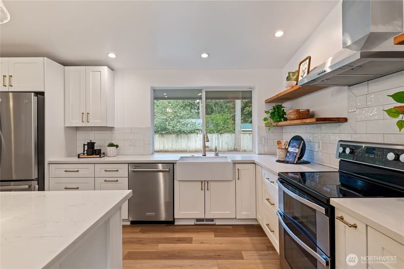 Property photo for 14008 55th Avenue NW, Gig Harbor photo 12