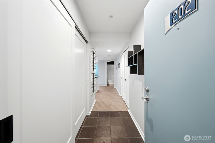 Property photo for 232 Belmont Avenue E #202, Seattle photo 6