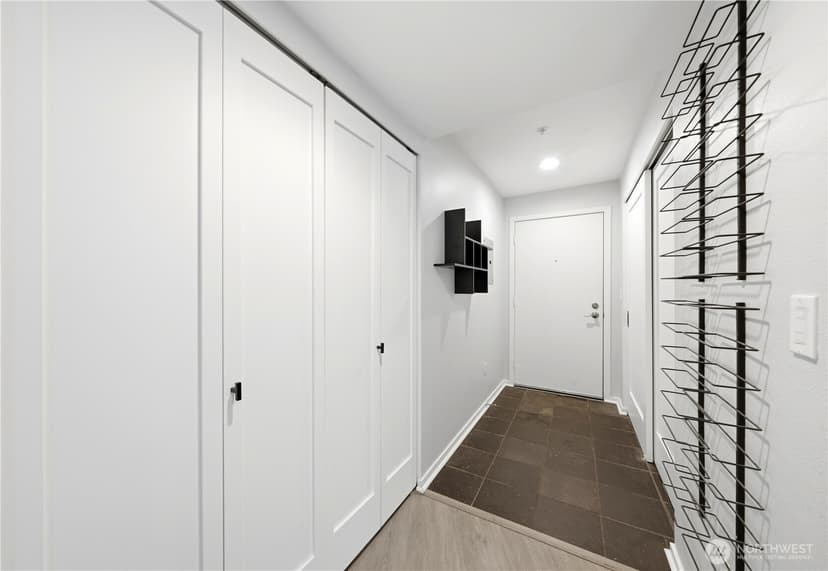 Property photo for 232 Belmont Avenue E #202, Seattle photo 7