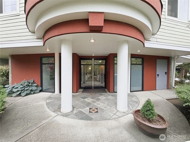 Property photo for 232 Belmont Avenue E #202, Seattle photo 3