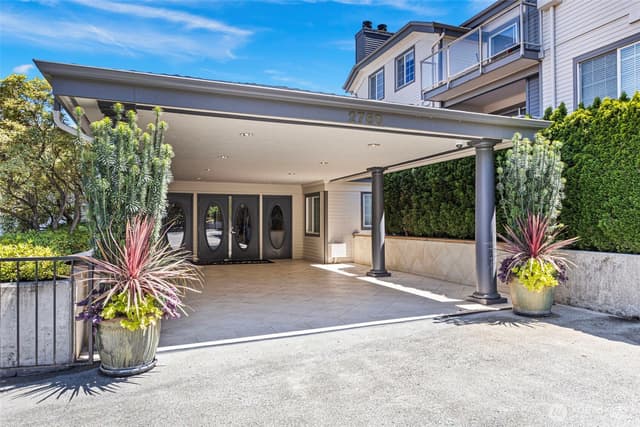 Property photo for 2760 76th Avenue SE #407, Mercer Island photo 3