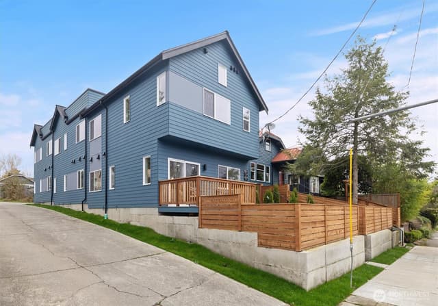 Property photo for 1409 Martin Luther King Jr Way, Seattle photo 2