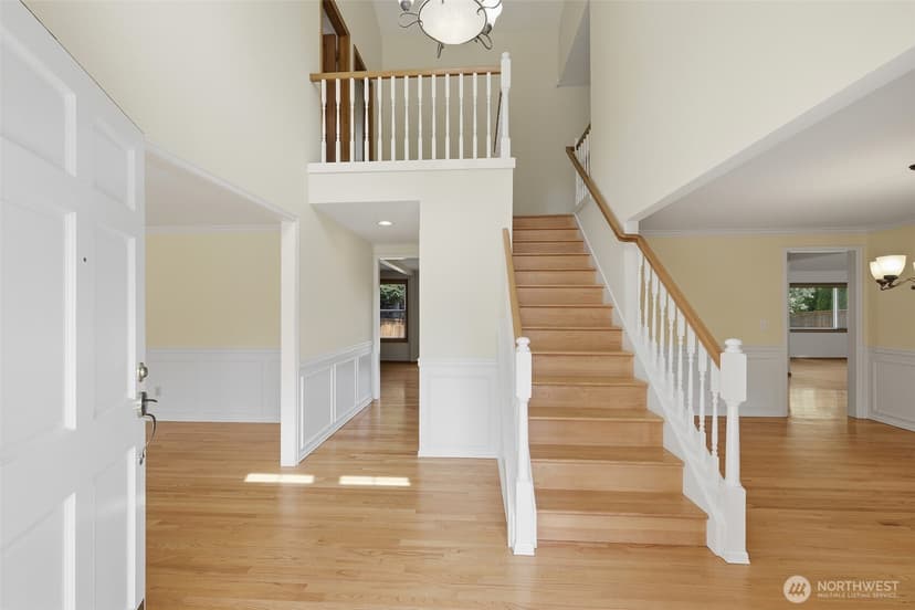 Property photo for 26032 SE 39th Way, Sammamish photo 2