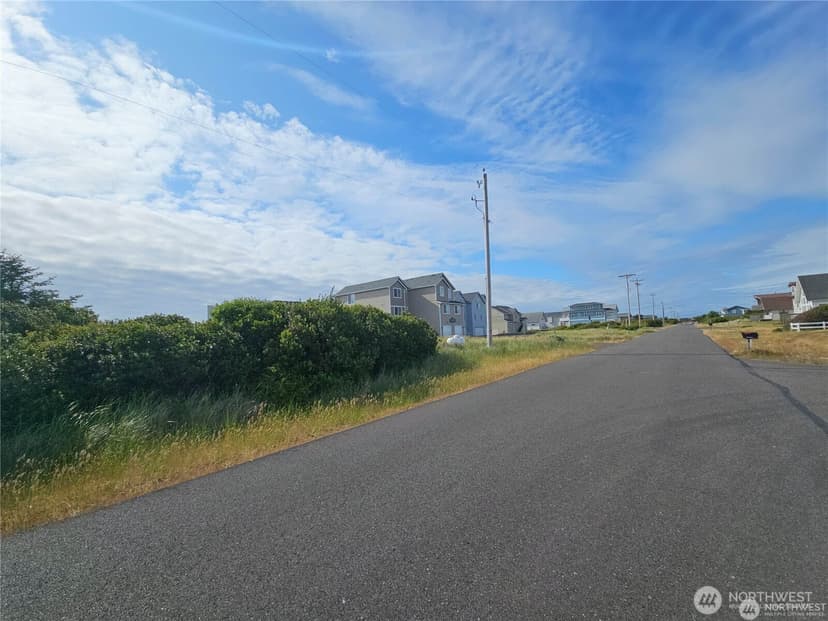 Property photo for 1017 S Sand Dune Ave SW, Ocean Shores photo 15