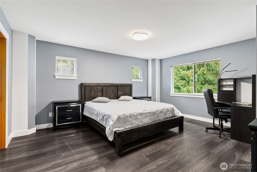 Property photo for 1505 49th Street SW, Everett photo 14