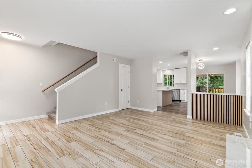 Property photo for 1505 49th Street SW, Everett photo 4