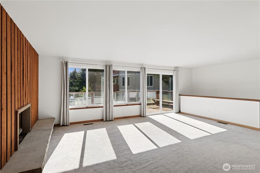 Property photo for 16226 NE 57th Street, Redmond photo 15