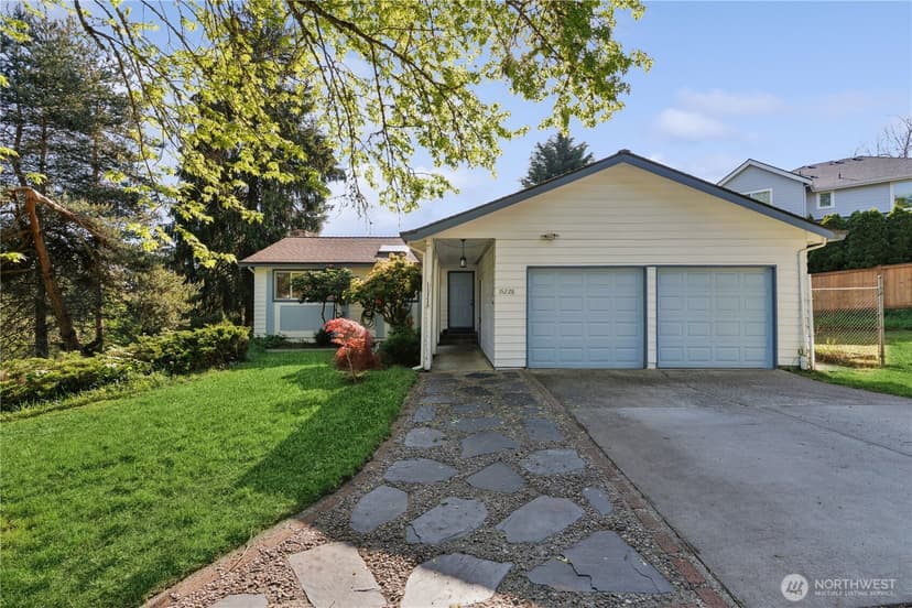 Property photo for 16226 NE 57th Street, Redmond photo 2